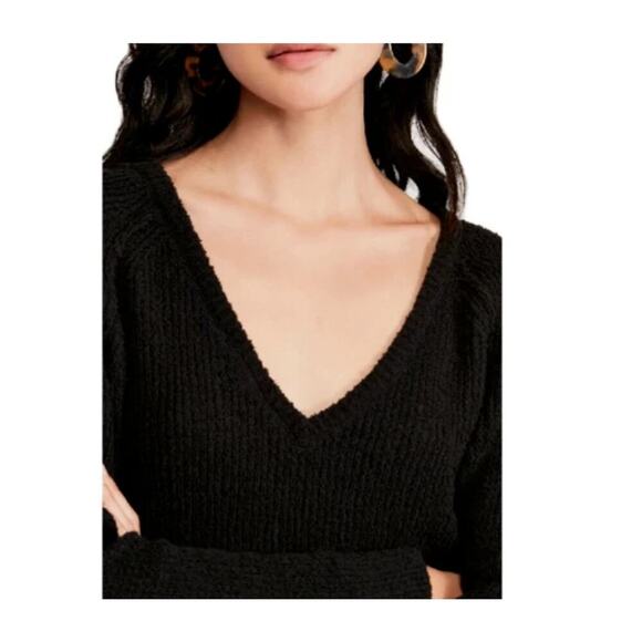 Free People Black Cropped V-neck sweater - Picture 2 of 5